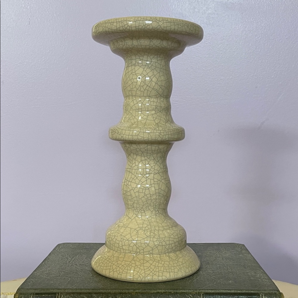 Elegant Cream Ceramic Candle Holder with crackled effect